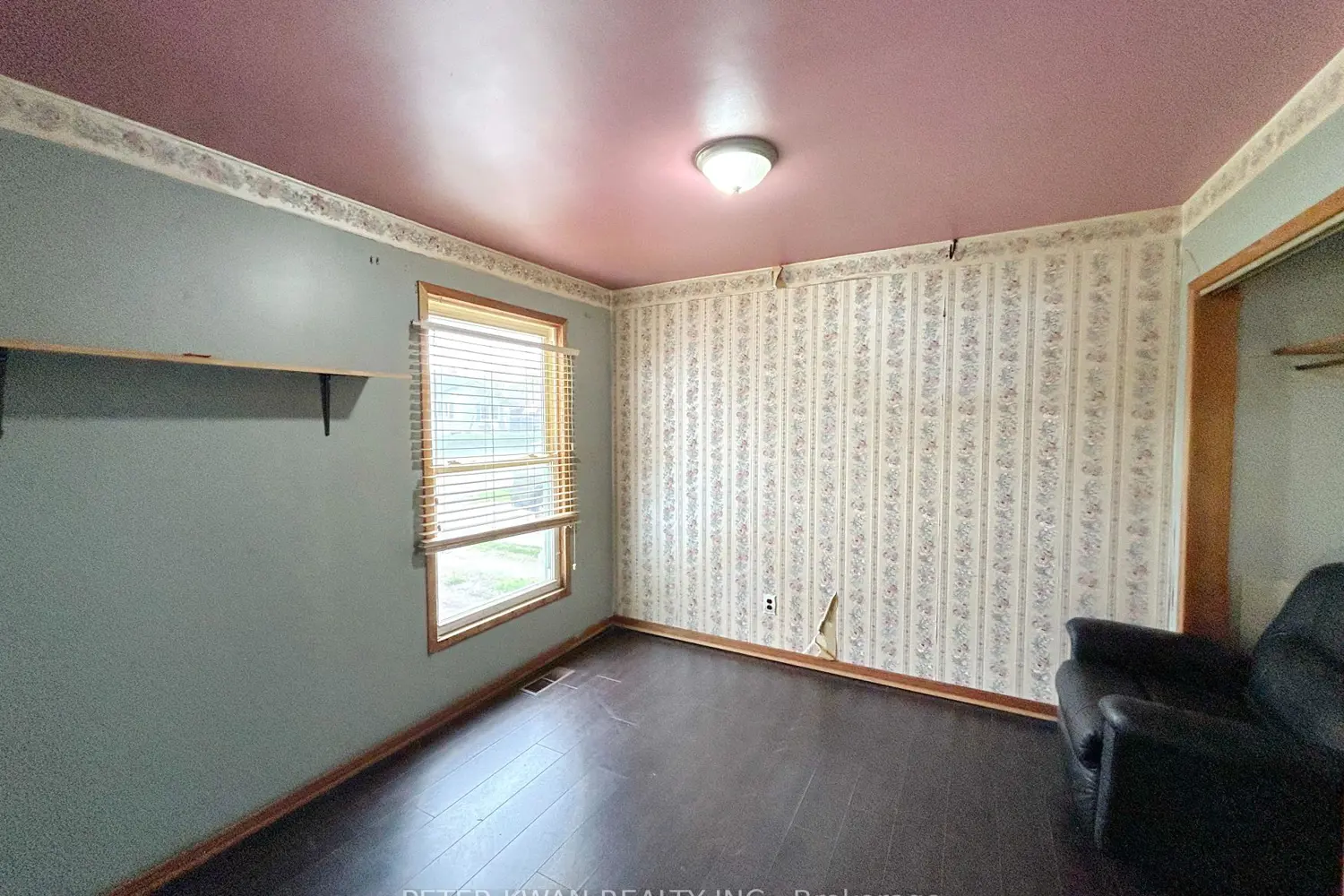 Additional image 4 of 4977 John Street