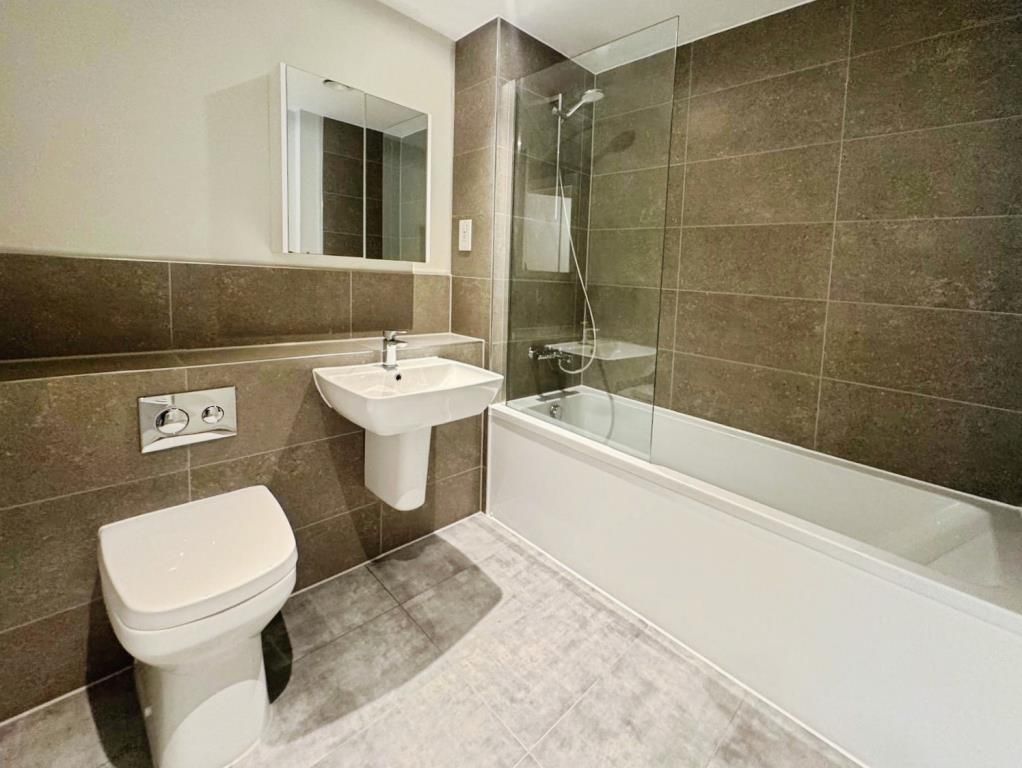 Additional image 7 of 2 bed flat to rentNewbury, Berkshire RG14