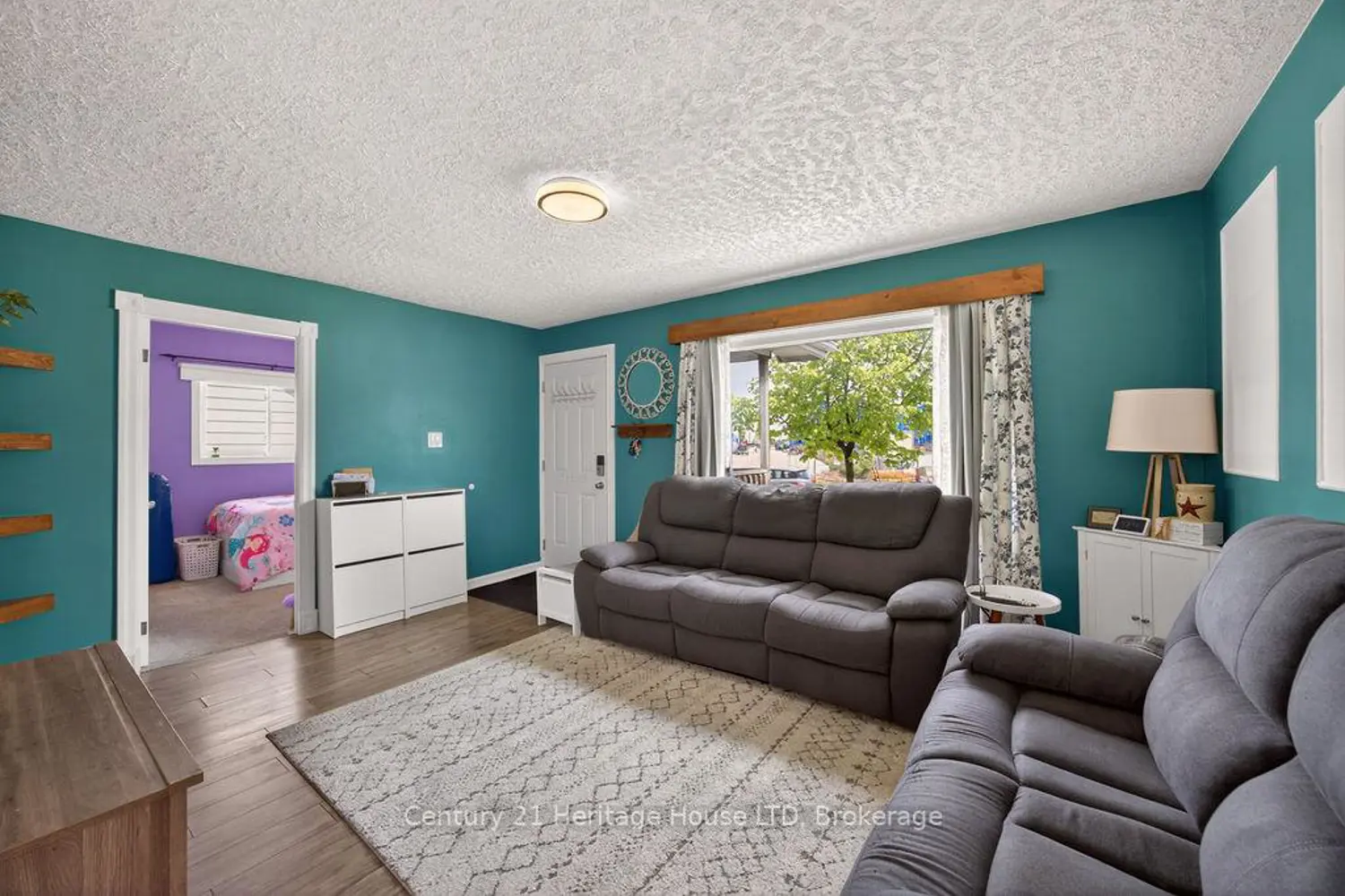 Additional image 5 of 211 Grantham Avenue