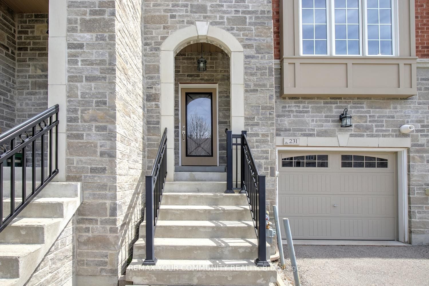 Additional image 3 of 231 Appleton Court, Newmarket, ON, L3Y 0B8