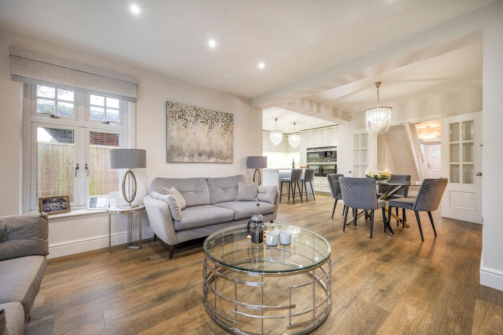 Additional image 5 of 5 bed detached house for saleFinchampstead Road, Wokingham RG41
