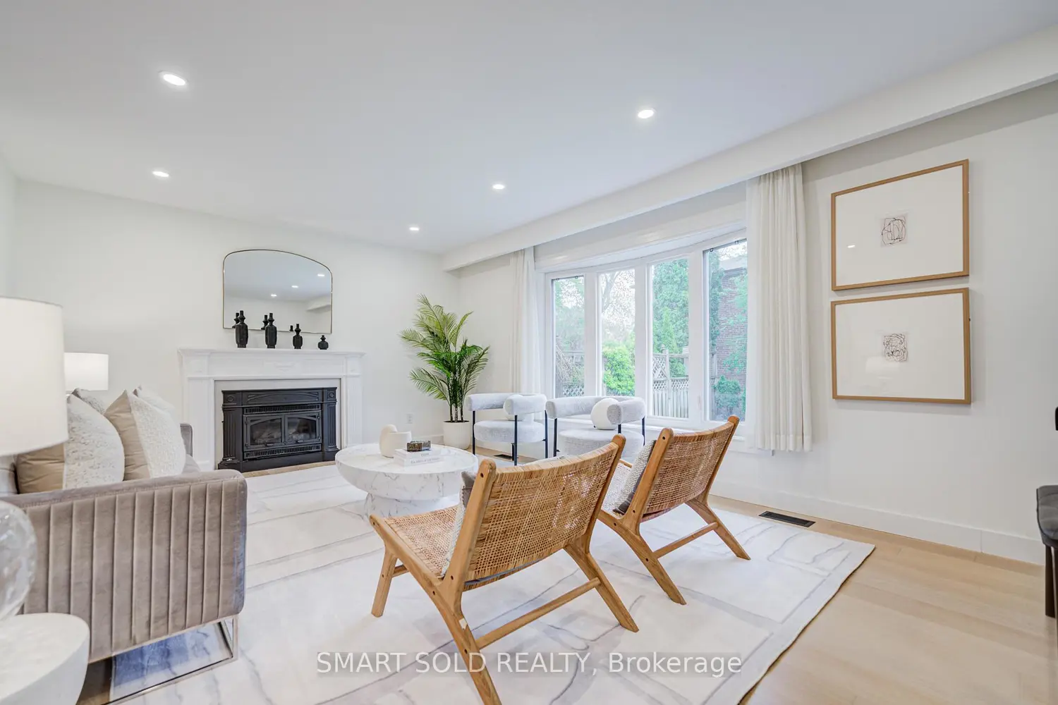 4 Knollview Crescent photo 2