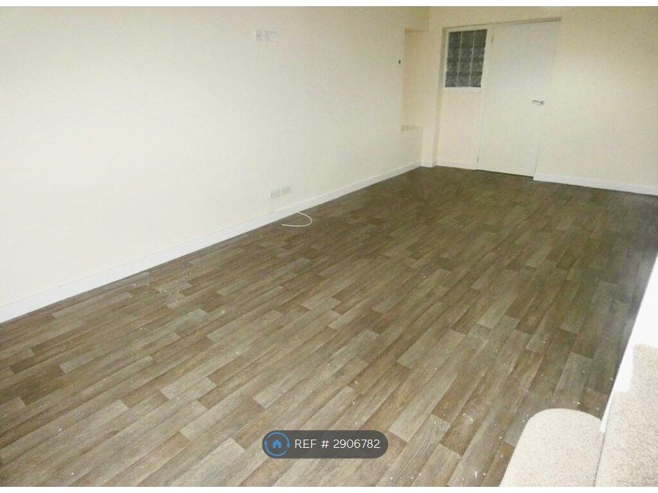 Additional image 6 of 2 bed terraced house to rentKing St, Neath SA11