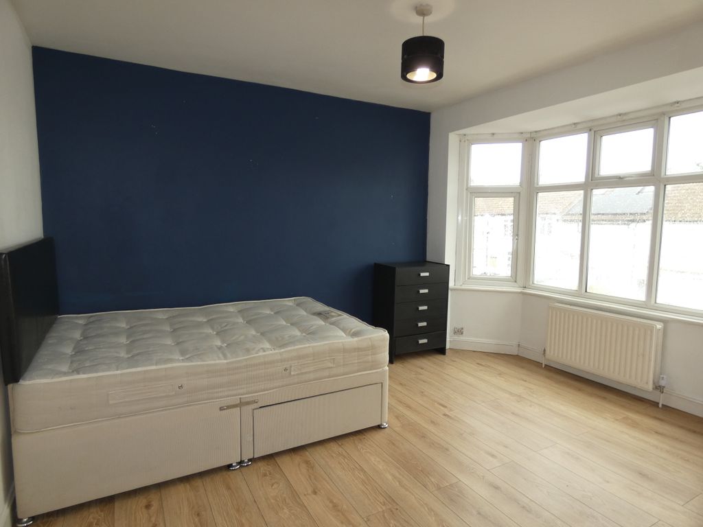 Additional image 6 of 5 bed semi-detached house to rentRunley Road, Luton LU1