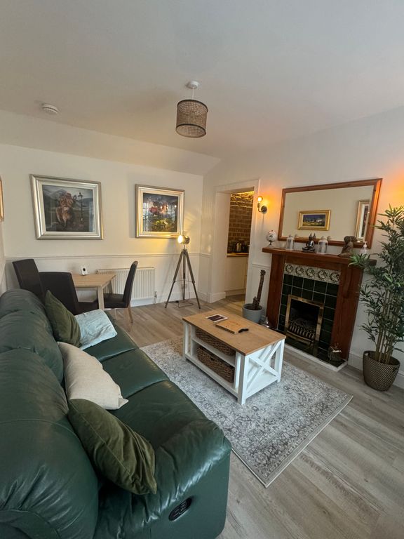 Additional image 4 of 2 bed mews to rent3 Dundonald Road, Glasgow G12