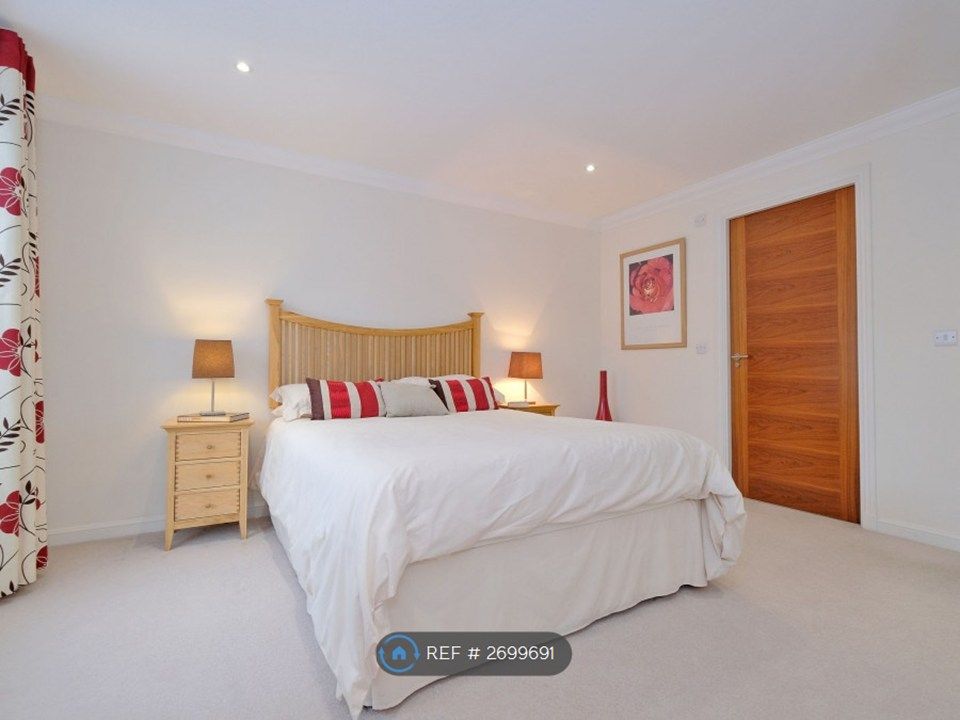 Additional image 11 of 2 bed flat to rentBroomhill Road, Aberdeen AB10