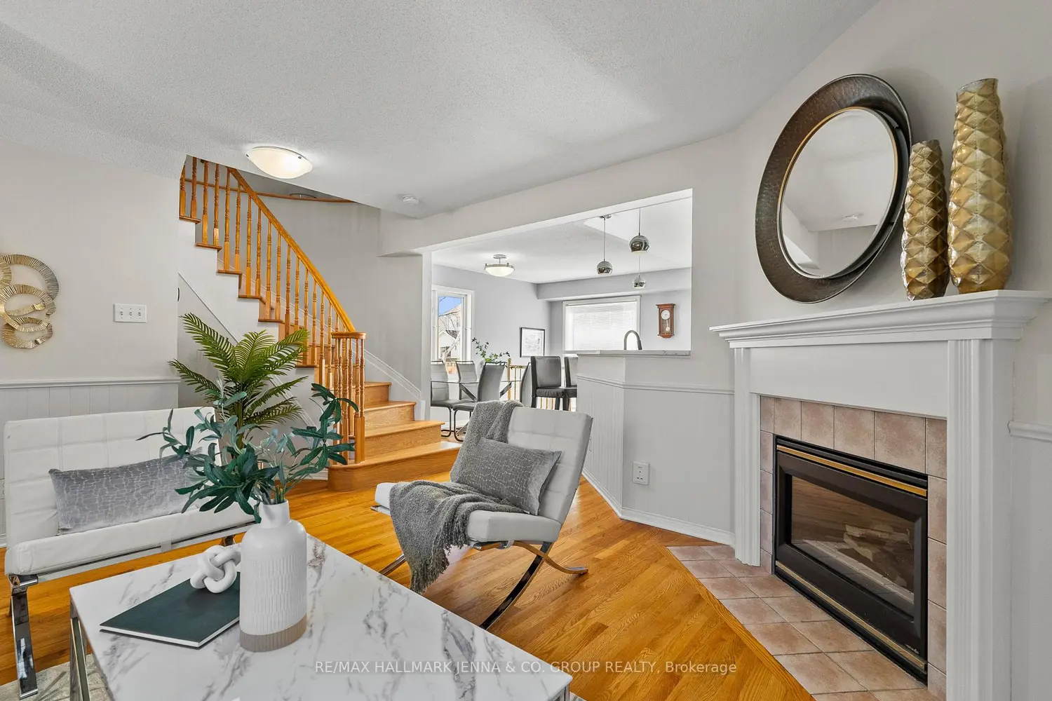 106 Bloomingdale Street photo 4