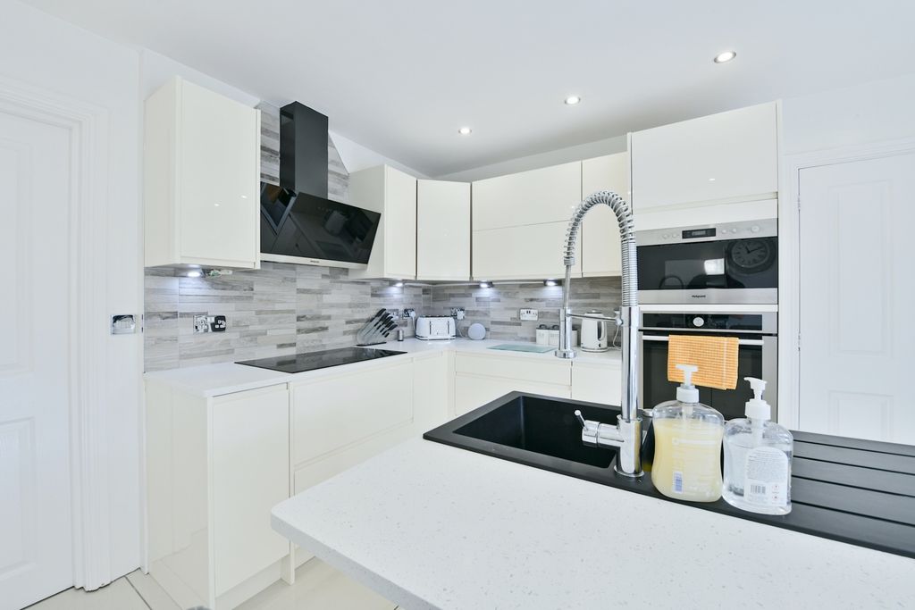 Additional image 15 of 7 bed detached house for saleClos Trehelyg, Ebbw Vale NP23
