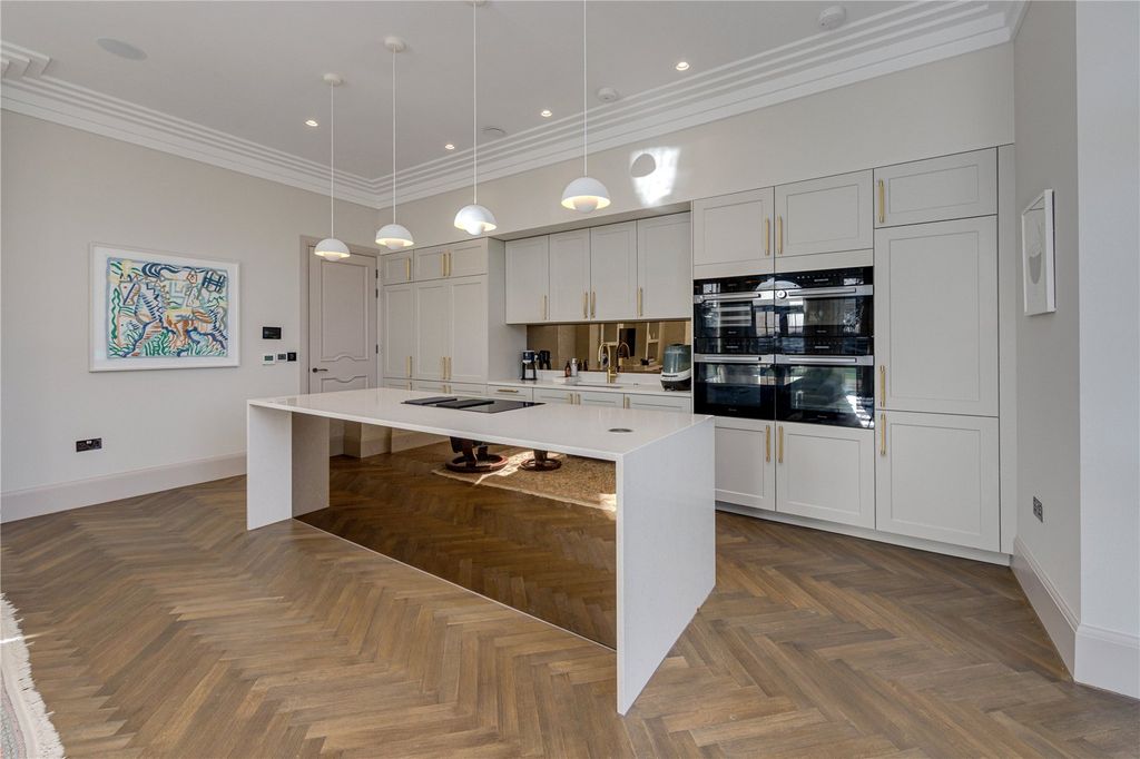 Additional image 9 of 2 bed flat for saleHanstead House, Bricket Wood, St Albans AL2