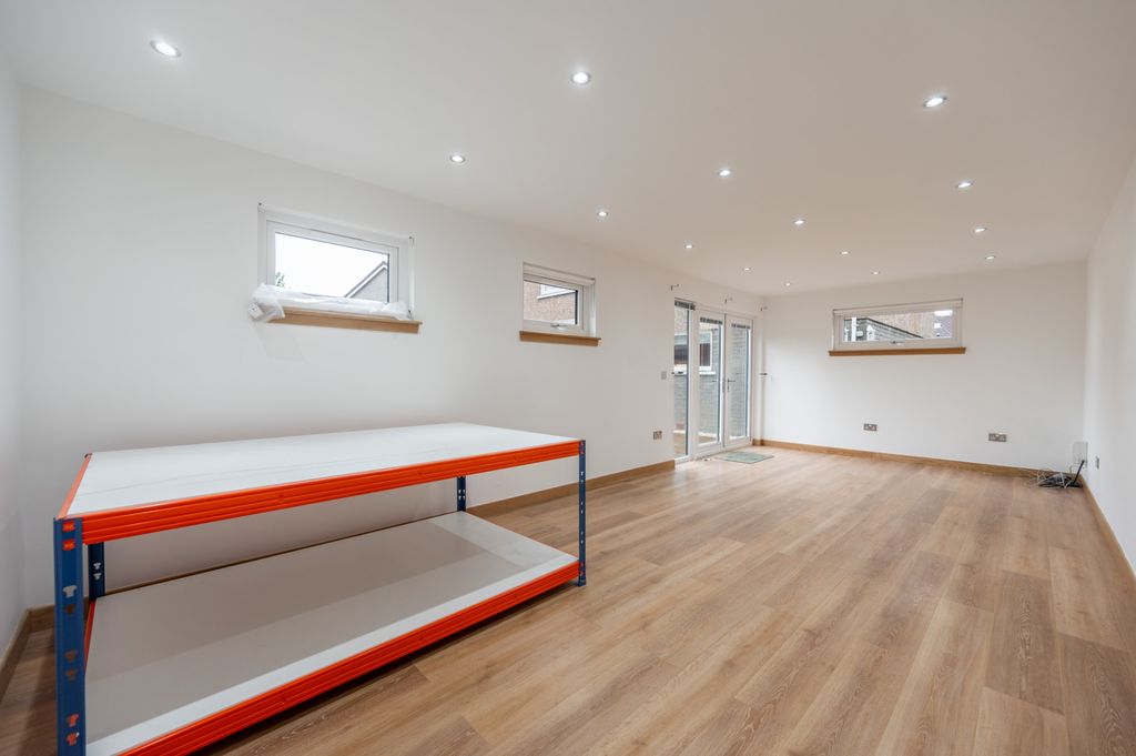 Additional image 16 of 3 bed semi-detached house to rentLambie Crescent, Newton Mearns, East Renfrewshire G77