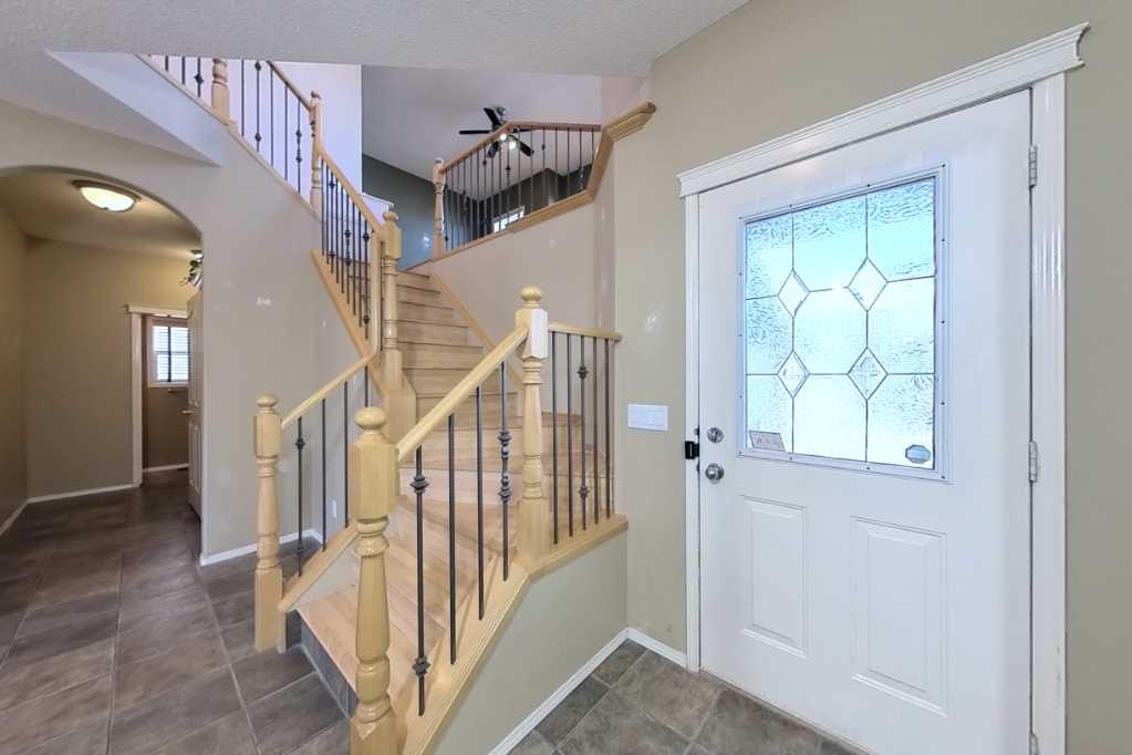 Additional image 3 of 39 Simcoe Terrace SW, Calgary, AB, T3H 4S3