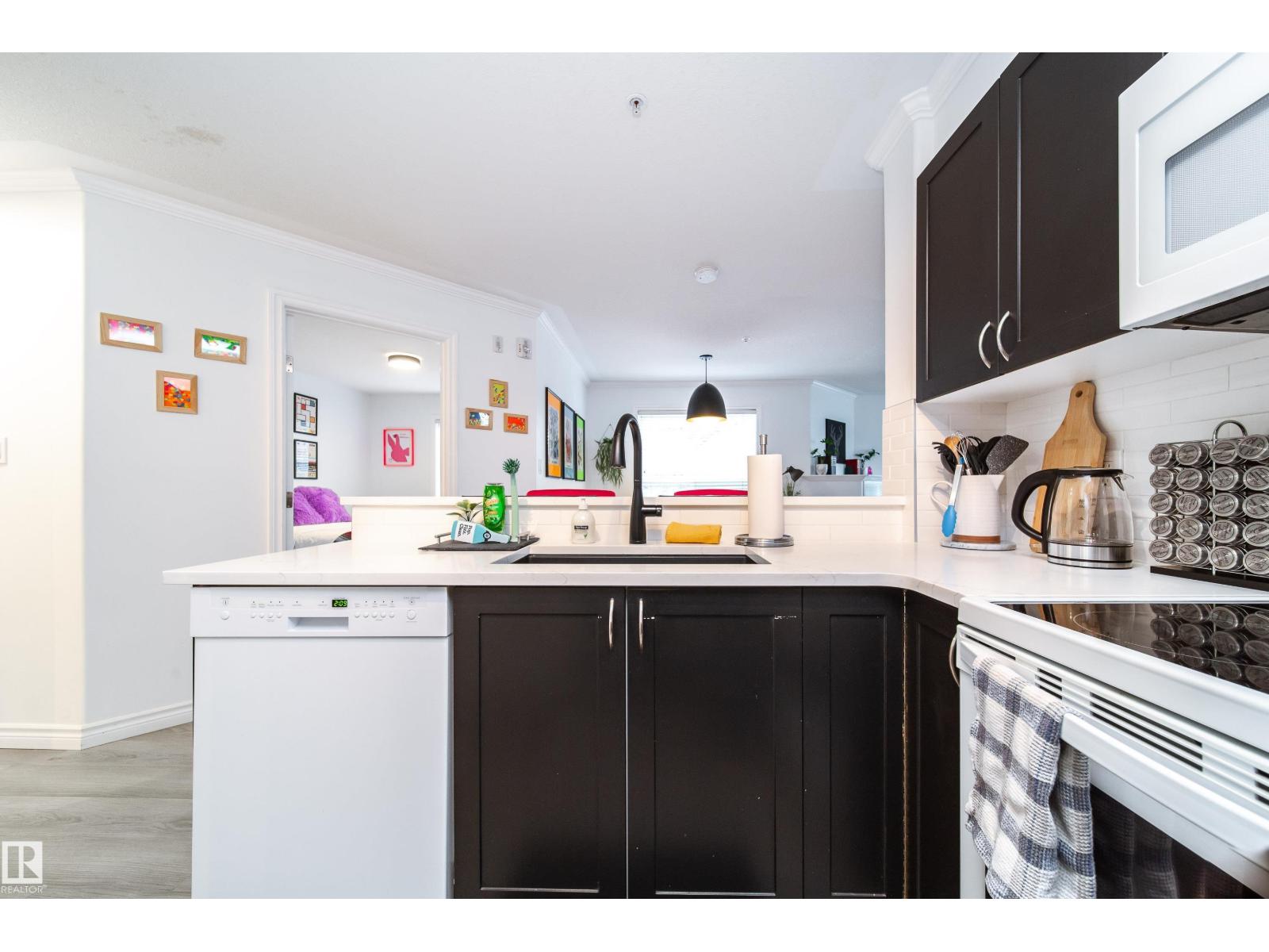 Additional image 4 of 303-9938 104 Street NW, Edmonton, AB, T5K2X7