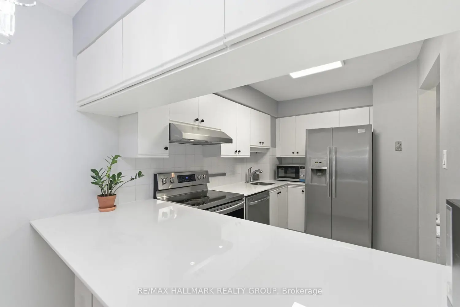 390 Briston Private 3 photo 2