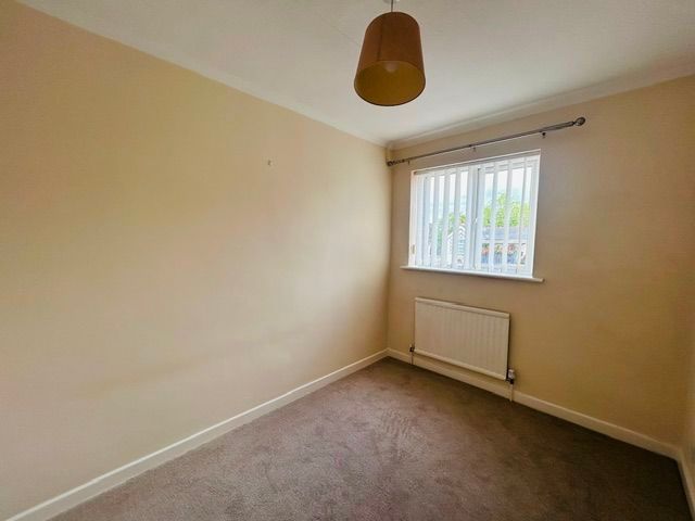Additional image 4 of 2 bed flat to rentFlat, Llys Onnen, South Road, Porthcawl CF36
