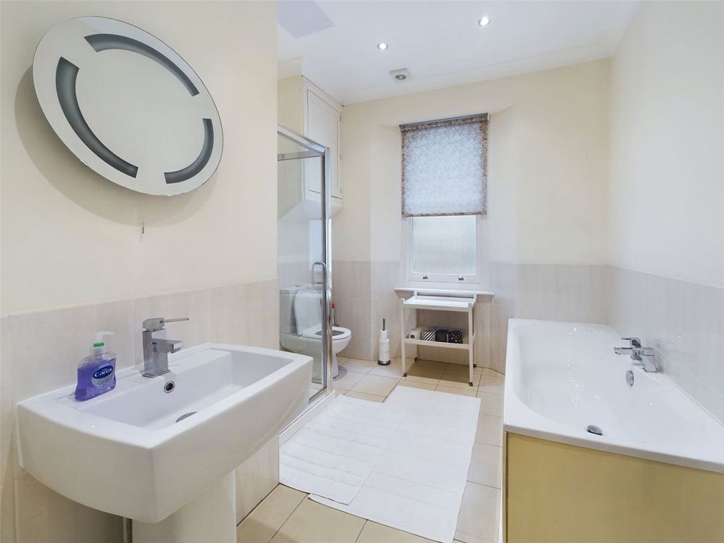 Additional image 12 of 3 bed flat to rentShrubbery Avenue, Weston-Super-Mare, North Somerset BS23