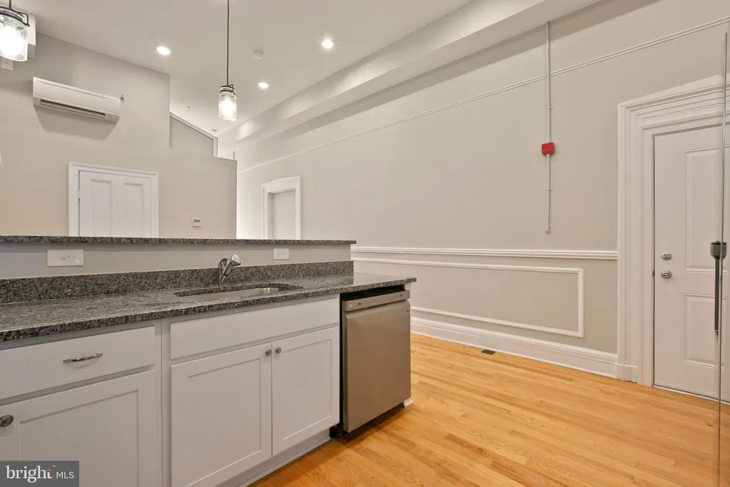 Additional image 17 of 106 W Saratoga Street, Baltimore, MD 21201