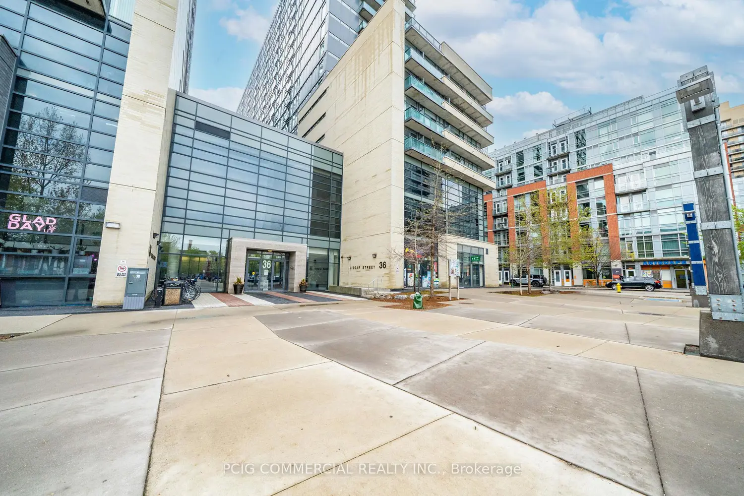 36 Lisgar Street 803W photo 2