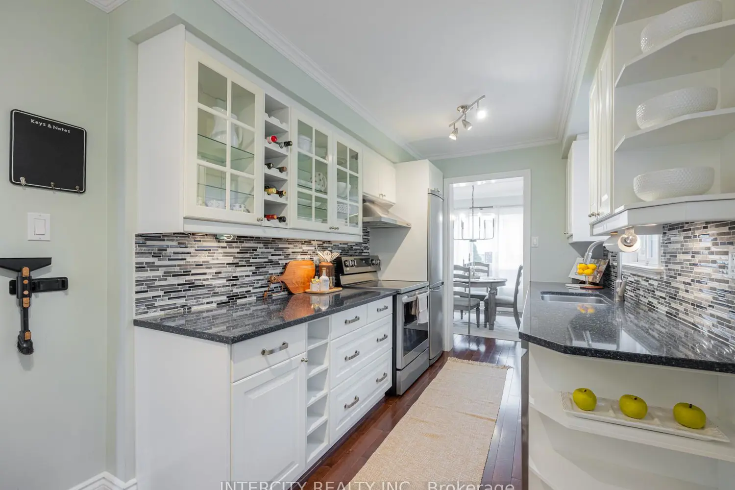 Additional image 11 of 3976 Taffey Crescent