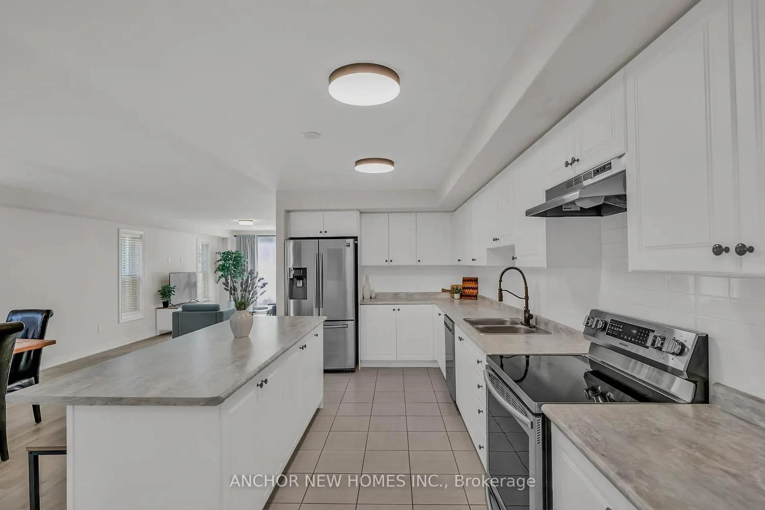 Additional image 8 of 883 Broadway Boulevard