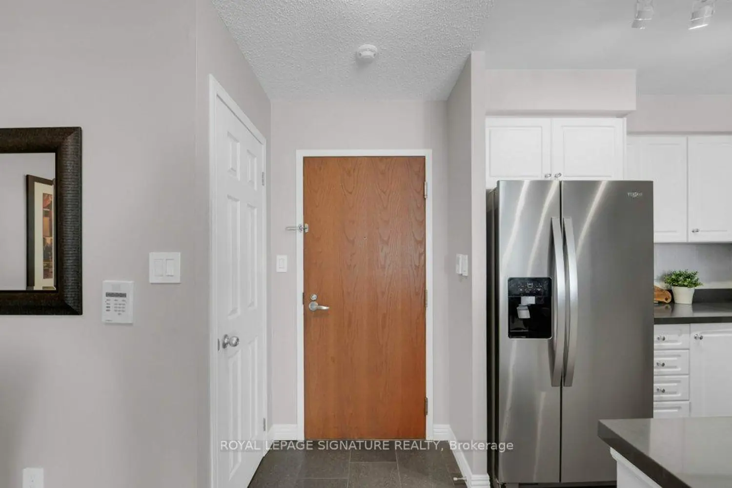 23 Lorraine Drive 717 photo 3