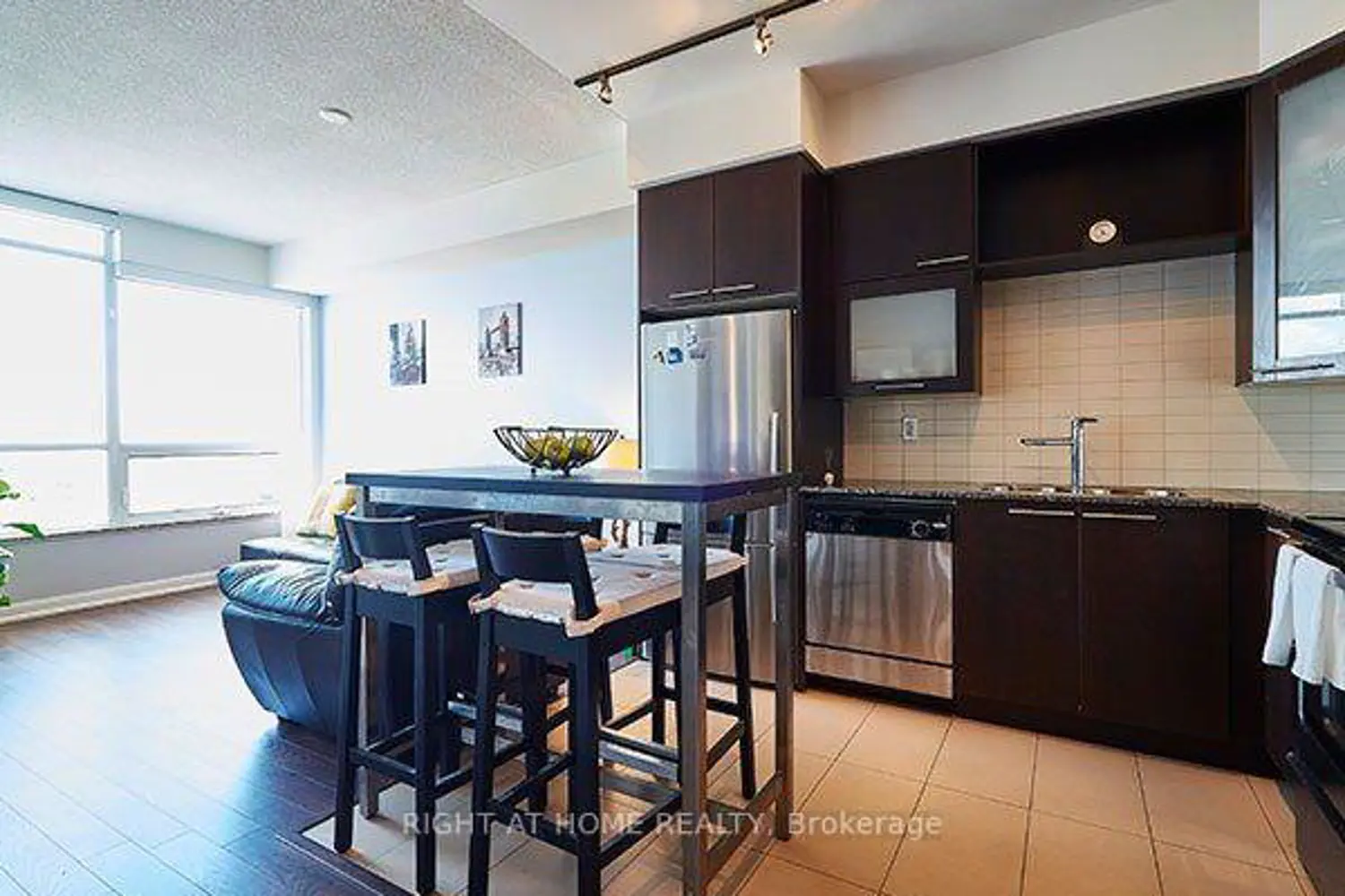 500 Sherbourne Street 2701 photo 2