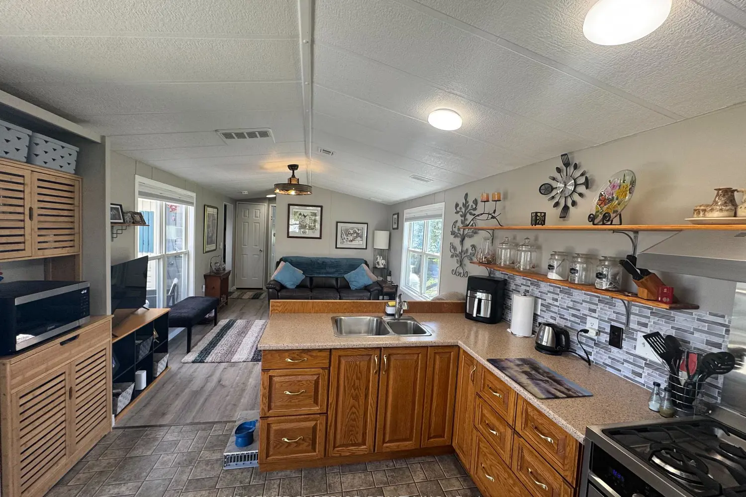 485 5139 Halstead Beach Road 5 photo 5
