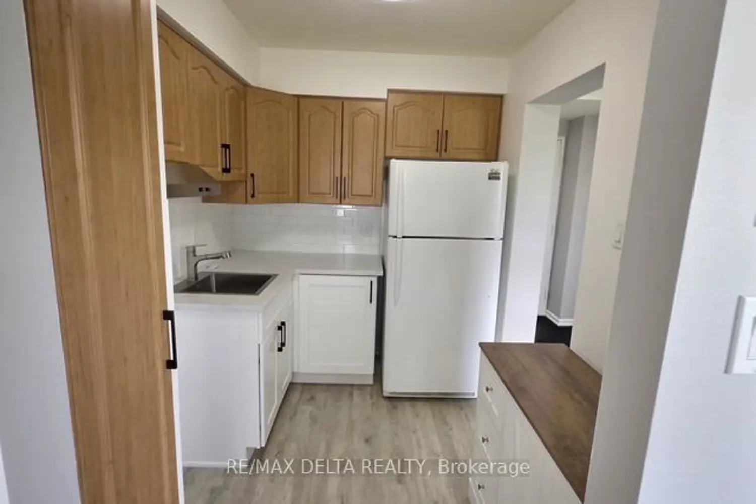 2044 Arrowsmith Drive 105B photo 5