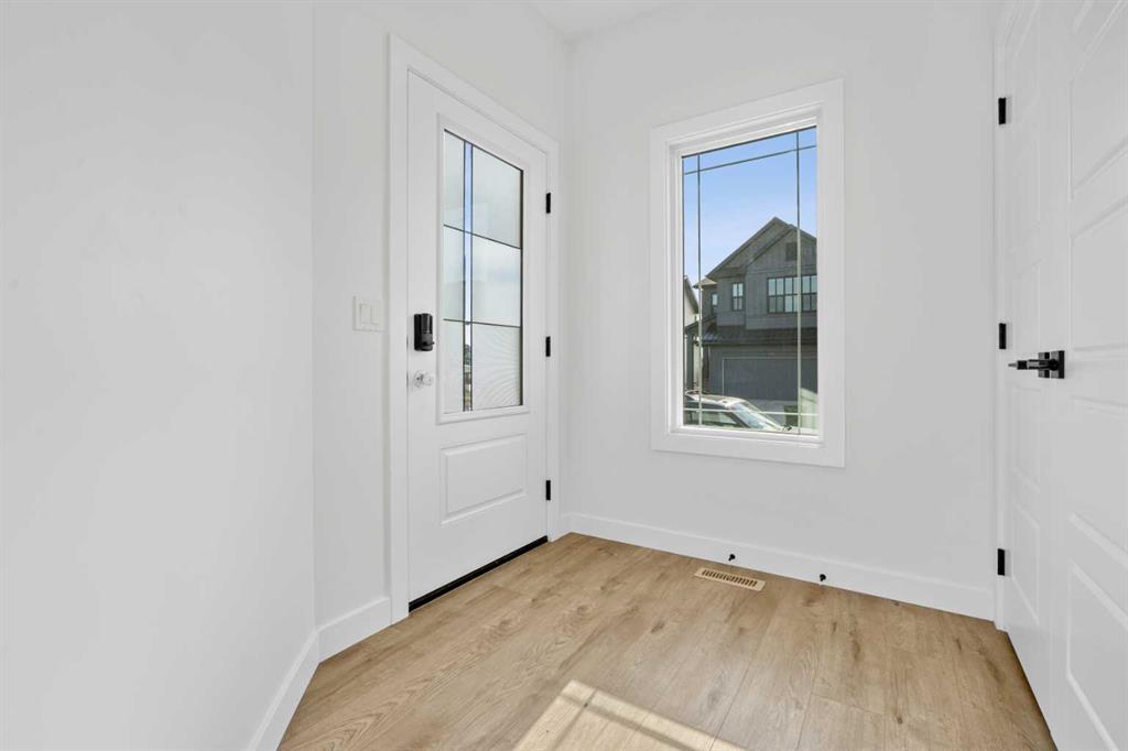 Additional image 3 of 571 Buffaloberry Manor SE, Calgary, AB, T3M3Z1
