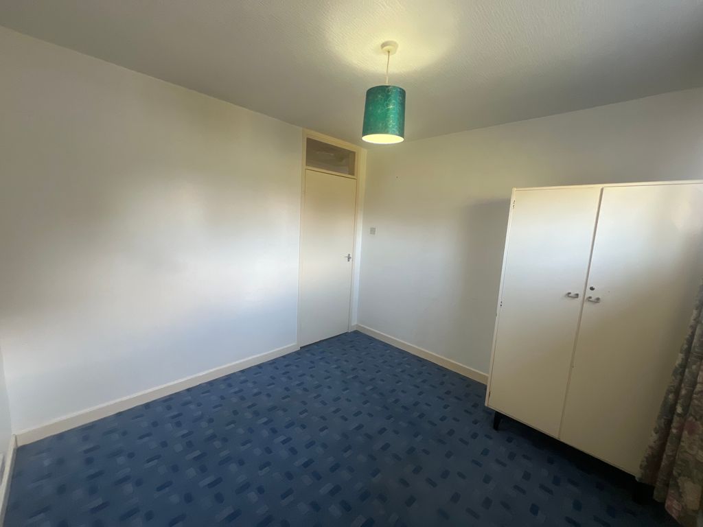 Additional image 2 of 2 bed flat to rentSouth Road, Sully, Penarth CF64