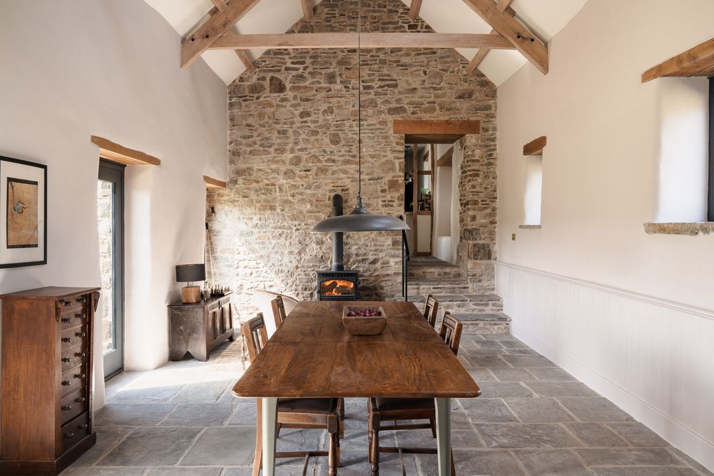 5 bed detached house for saleTŷ Llwyd, Glanaman, Carmarthenshire SA18