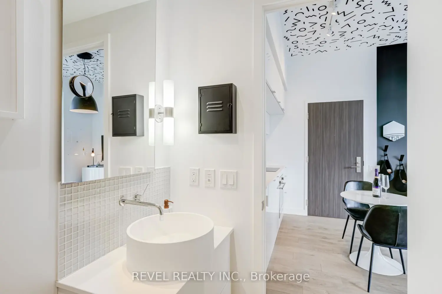 Additional image 13 of 185 Roehampton Avenue 609