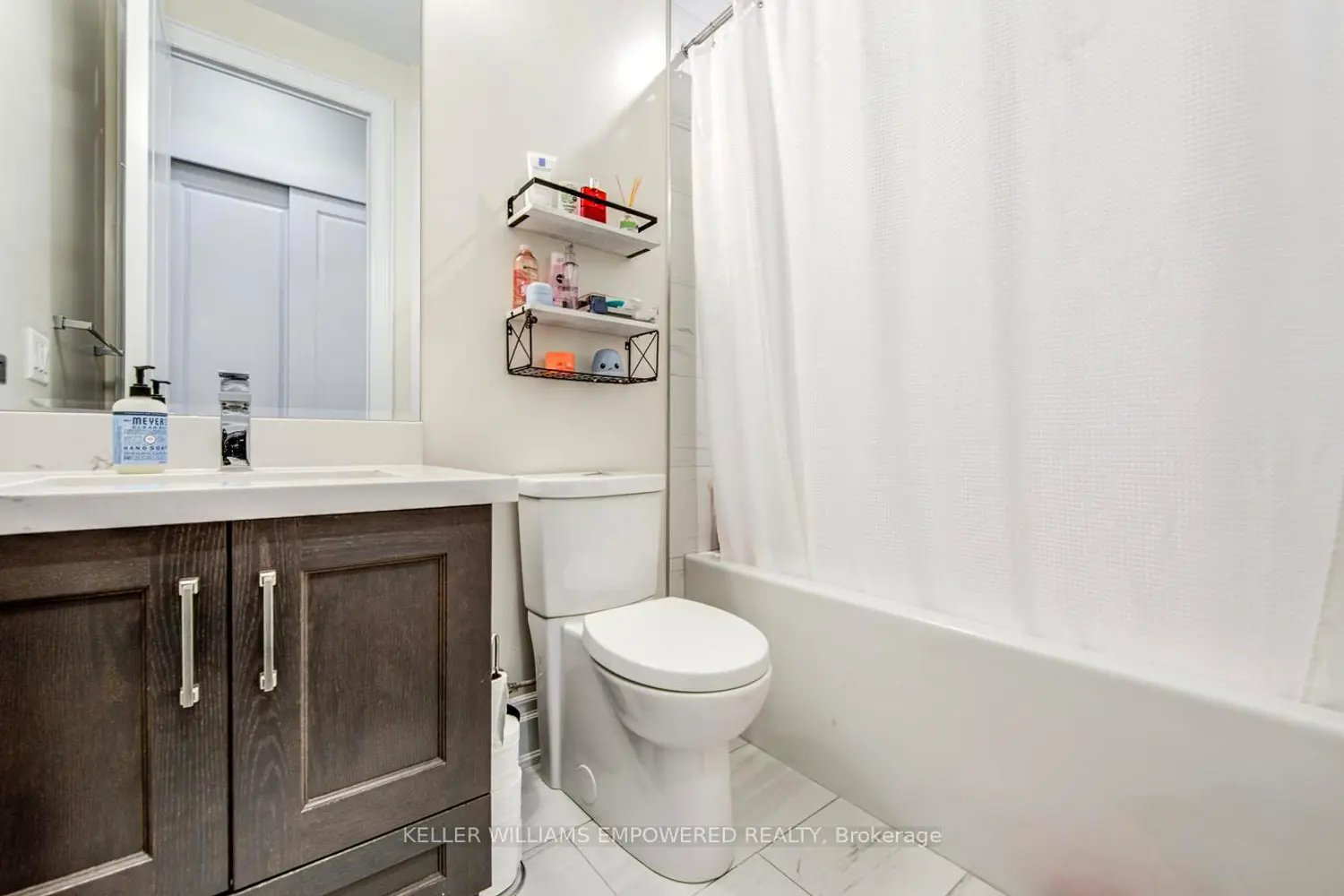 Additional image 7 of 9075 Jane Street 116