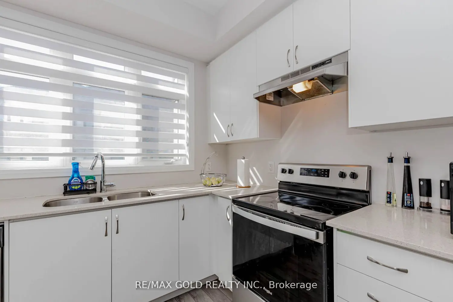 Additional image 9 of 585 Colborne Street 1007