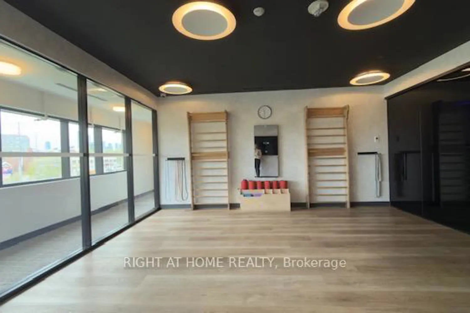 Additional image 11 of 86 Dundas Street 909