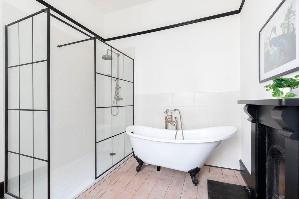 Additional image 17 of 7 bed detached house to rentLondon Road, Cheltenham GL52