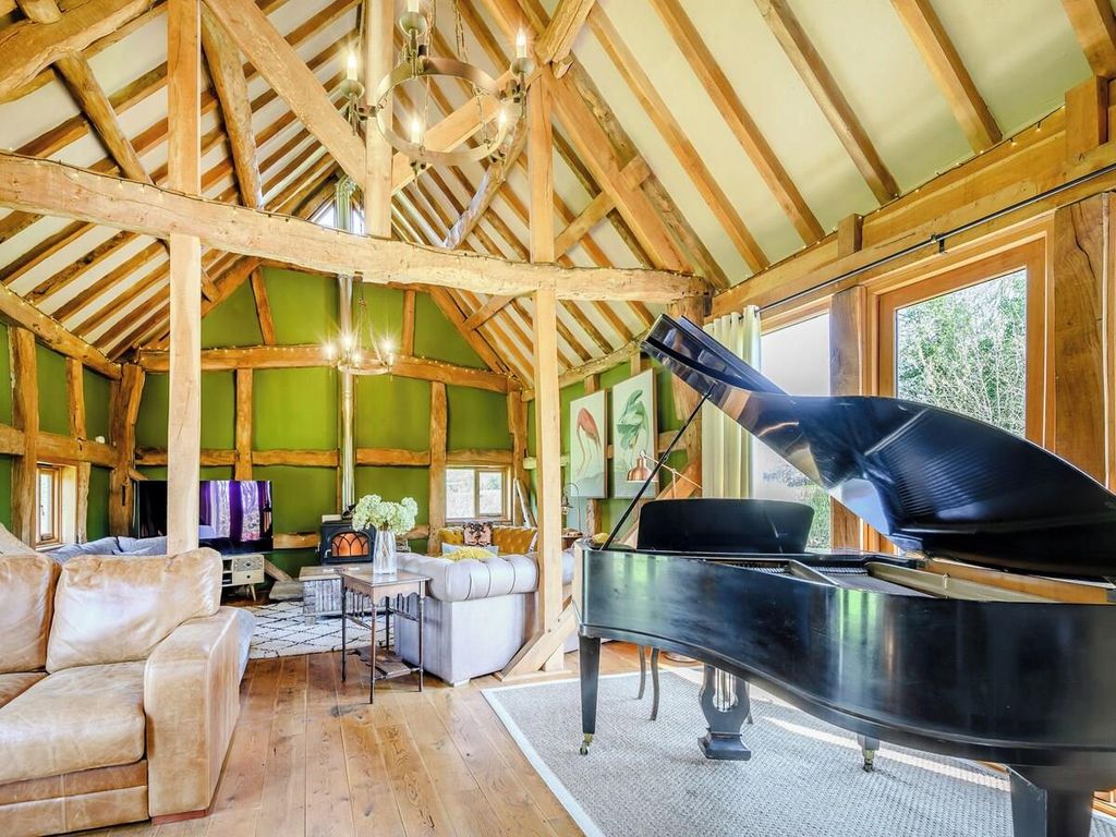 6 bed barn conversion to rentThe Learpool Barn, Gloucester Road, Welland WR13 photo 5