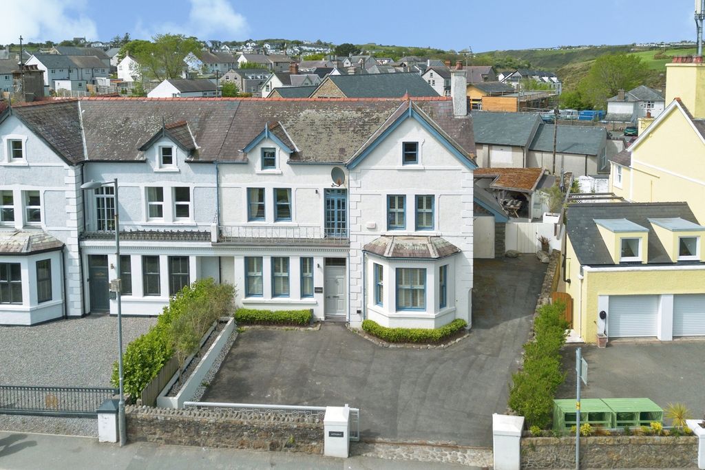6 bed semi-detached house for saleHigh Street, Abersoch, Gwynedd LL53