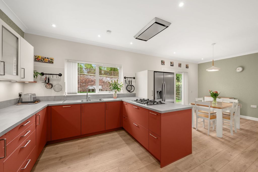 Additional image 3 of 5 bed detached house for sale27 Ballinard Gardens, Broughty Ferry DD5