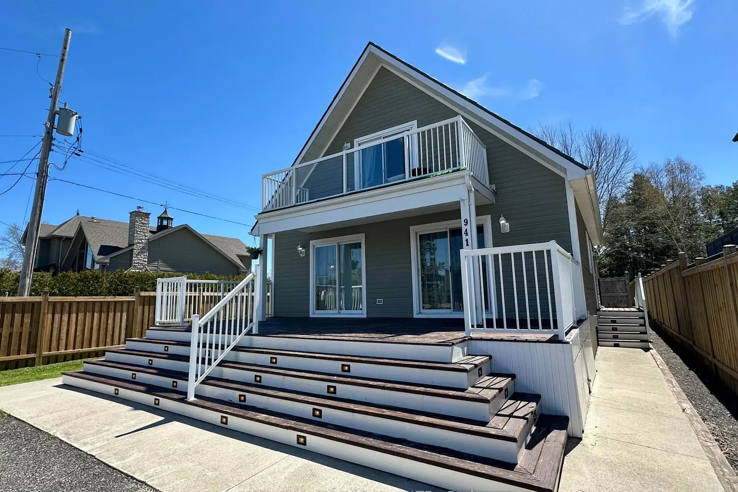 941 Lake Drive photo 2