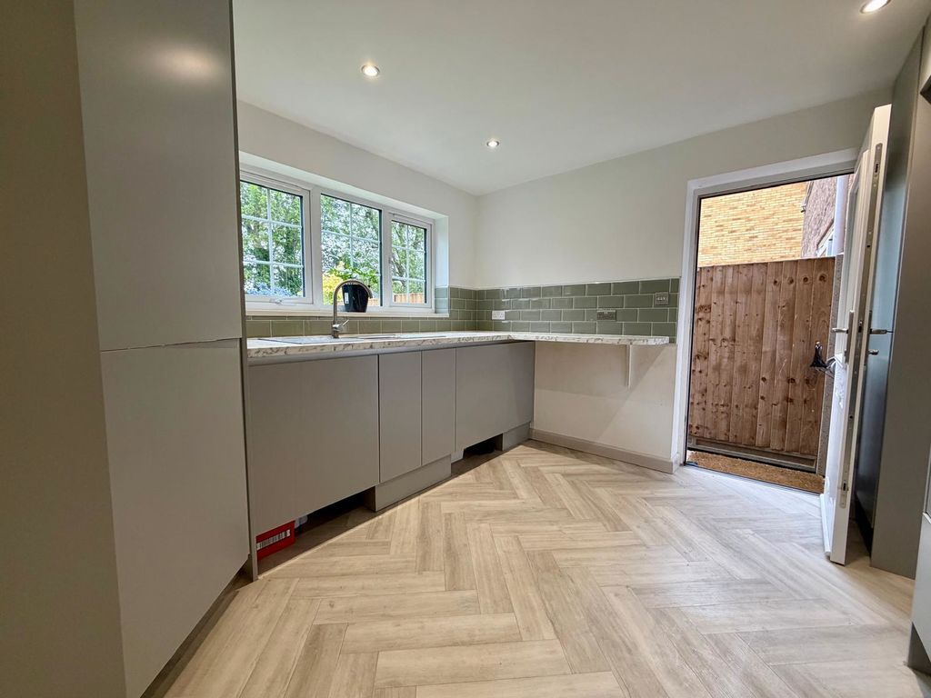 Additional image 14 of 5 bed detached house to rentGrasmere Way, Leighton Buzzard LU7