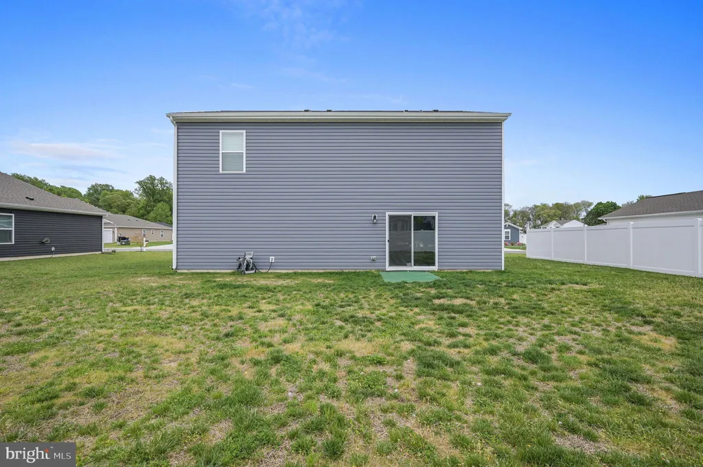 31 New England Drive, Felton, DE 19943