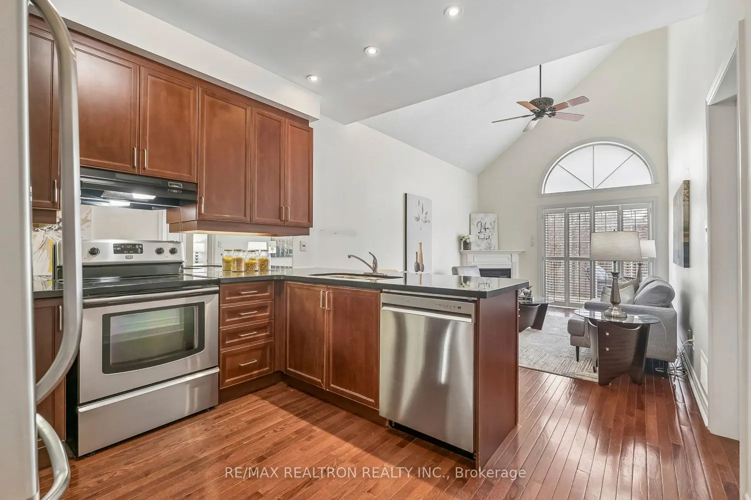 Additional image 5 of 578 Tapestry Lane 14