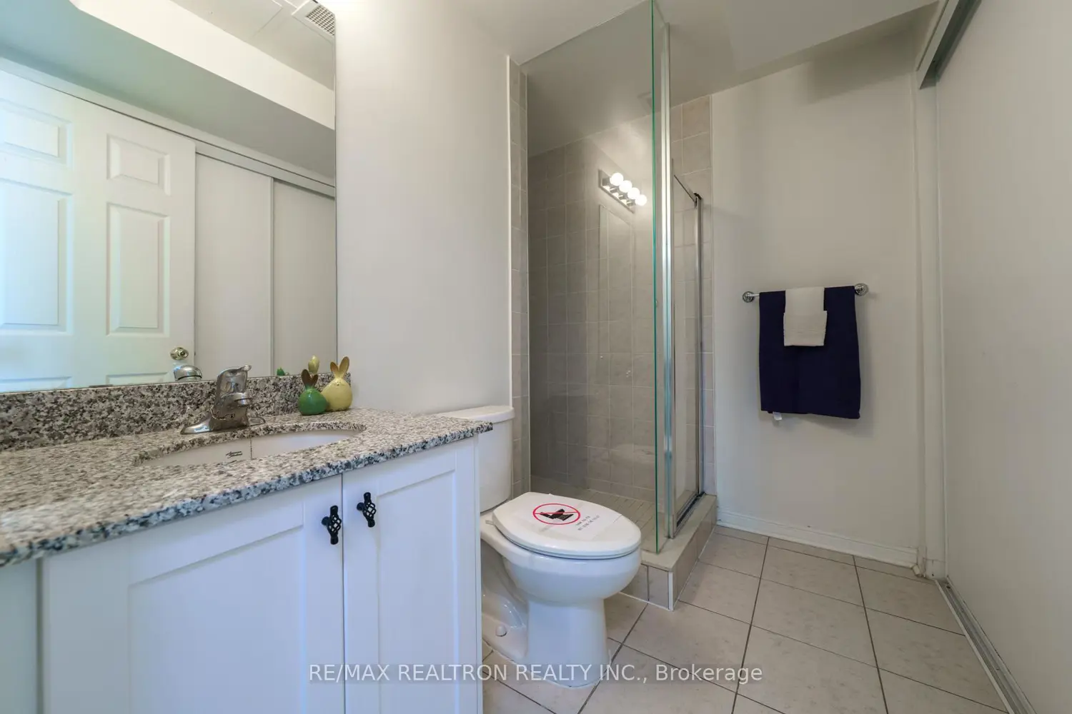 Additional image 19 of 639 Lawrence Avenue 206