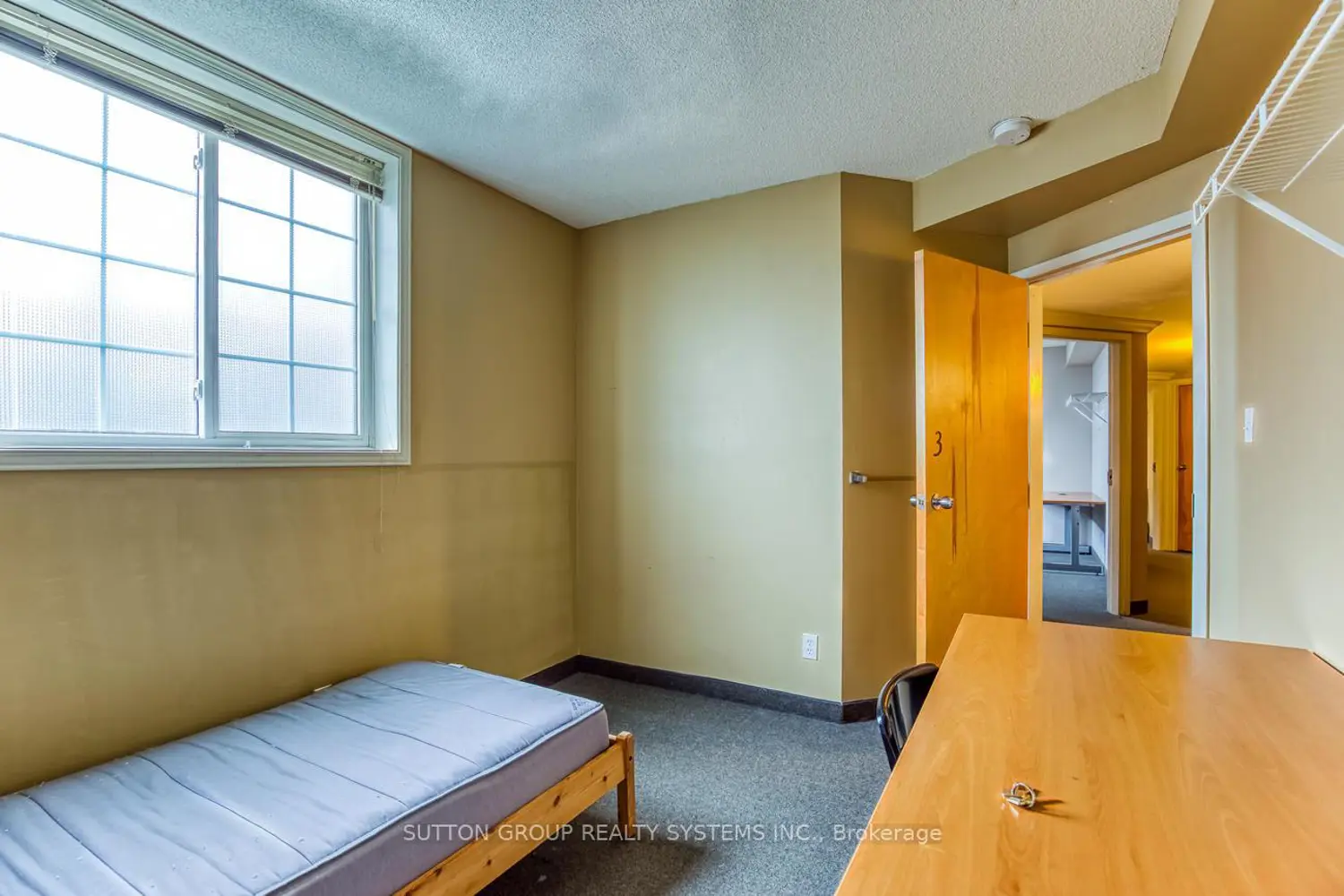 360 Erb Street photo 3