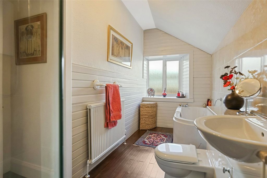 Additional image 7 of 4 bed flat for saleSouth Hamilton Street, Kilmarnock, East Ayrshire KA1