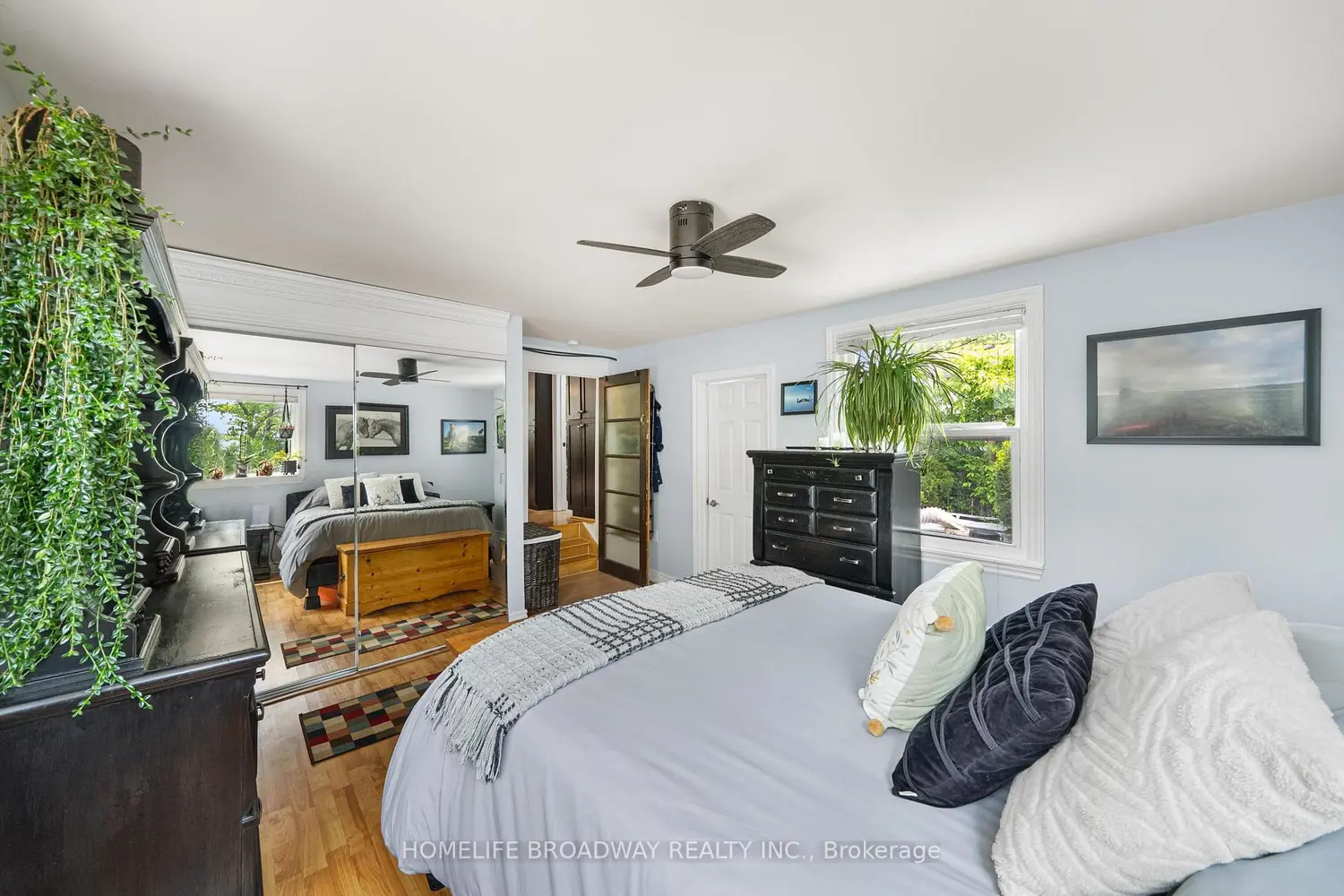 30 Parkhill Drive photo 5