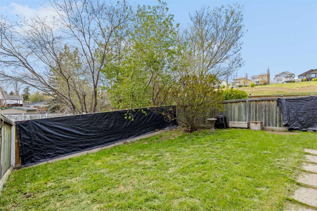 Additional image 2 of 242 Hidden Spring Mews NW, Calgary, AB, T3A 5N3