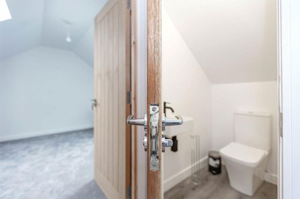 Additional image 17 of 6 bed property to rentStanley Avenue, Filton BS34