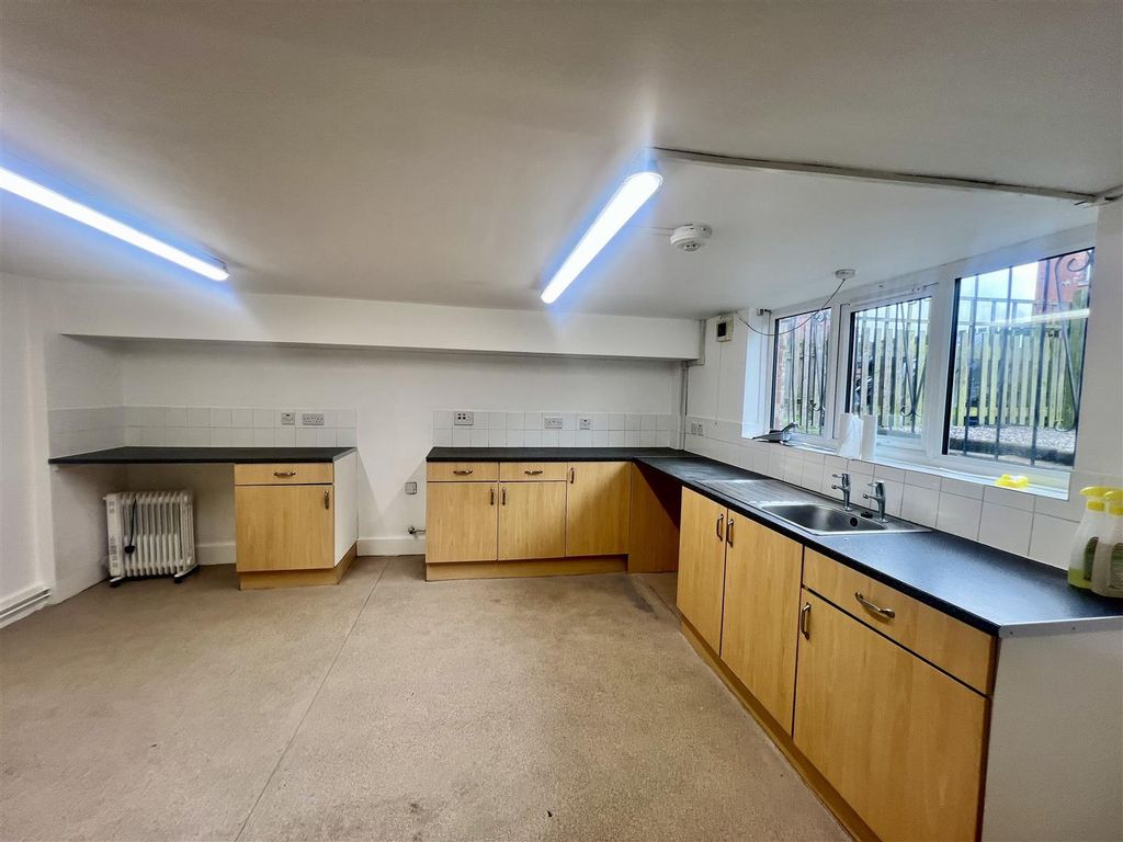 Additional image 3 of 2 bed terraced house to rentArthington Grove, Leeds LS10