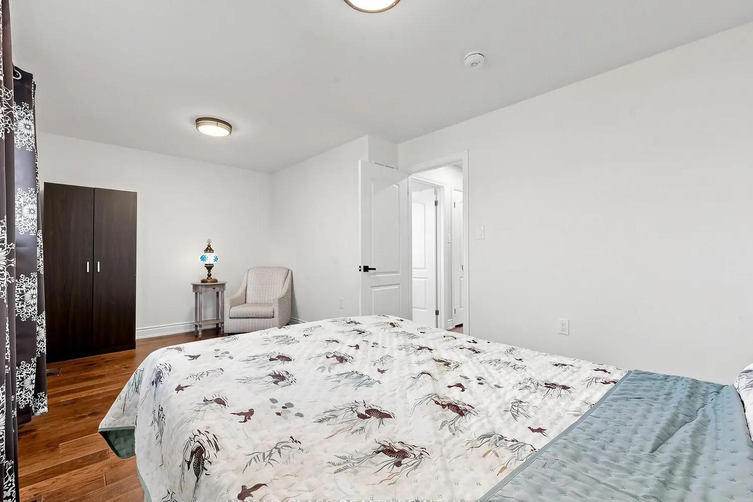 Additional image 9 of 1638 Norwill Crescent